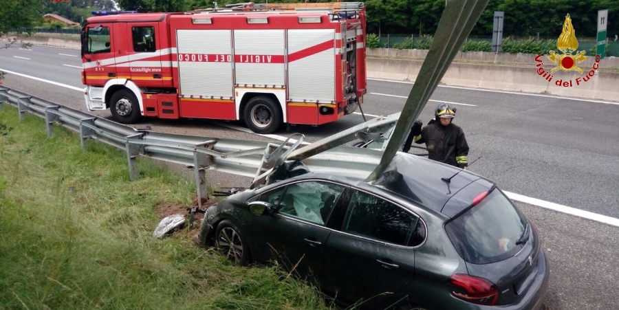 Varese, incidente stradale sulla "A.26" nel tratto Vergiate-Besnate