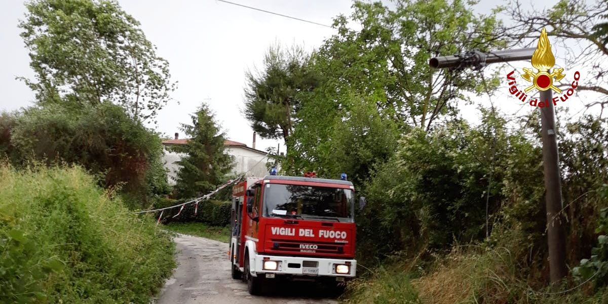 Ancona, intervento dei Vigili del Fuoco a Filottrano causa violento nubifracio