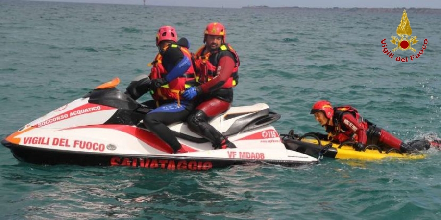 Crotone, Corso di formazione per operatori di moto d'acqua