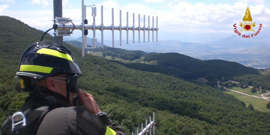L'Aquila, intervento del nucleo TLC sul ponte radio di Monte Midia