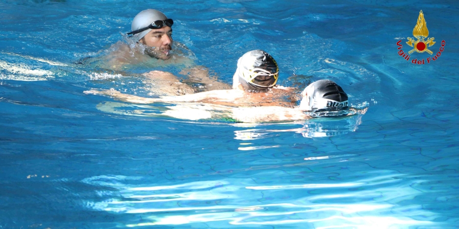 Vicenza, dodici Vigili del Fuoco abilitati per il nuoto di salvamento