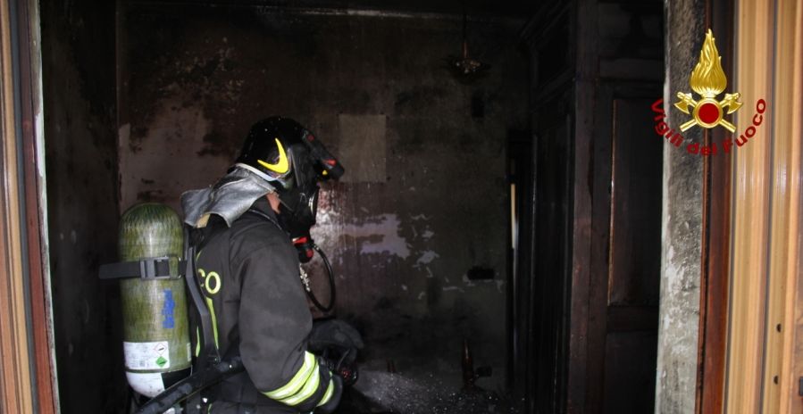 Messina, incendio abitazione in contrada Conca d'Oro