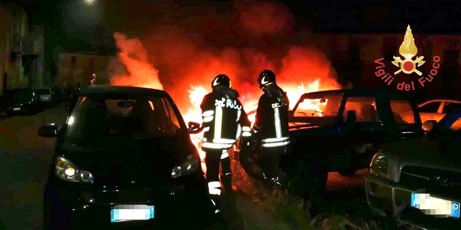 Catanzaro, incendio di sei autovetture in centro città