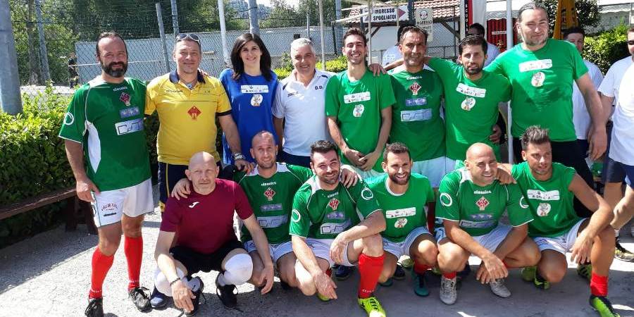 La squadra VF con la sindaca di Torino Chiara Appendino