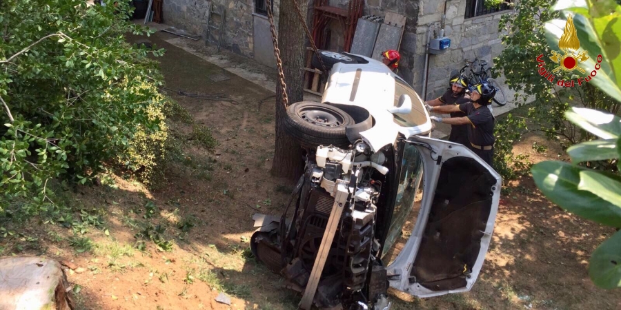 Varese, doppio intervento dei Vigili del Fuoco per incidenti stradali