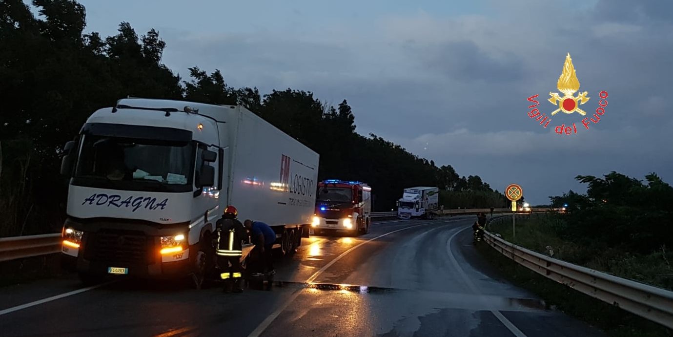 Catanzaro, incidente stradale nel comune di Sellia Marina