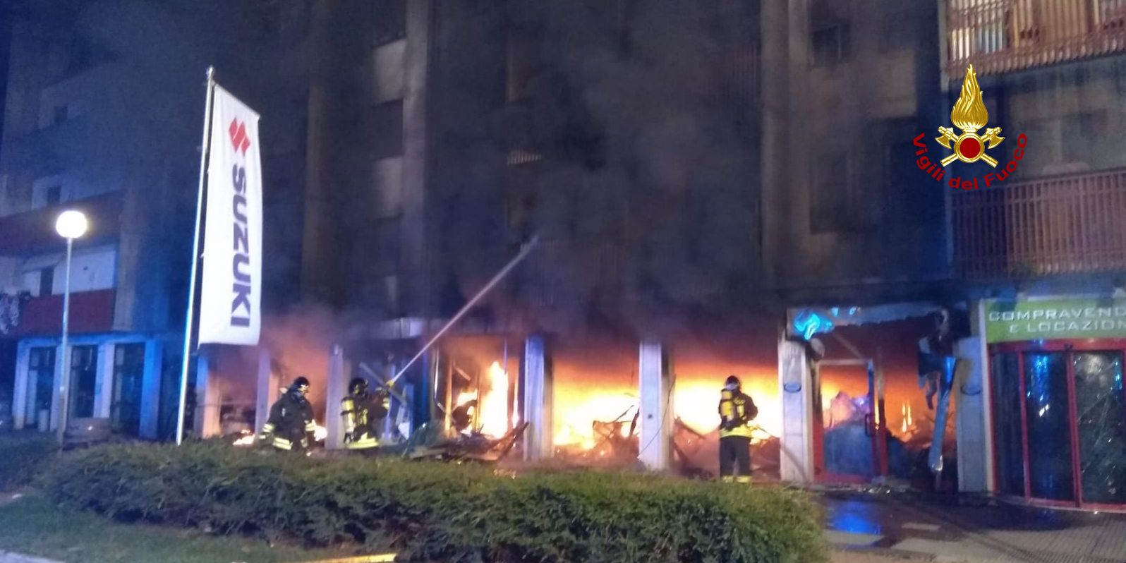 Verona, incendio attività commerciale a S. Martino Buon Albergo