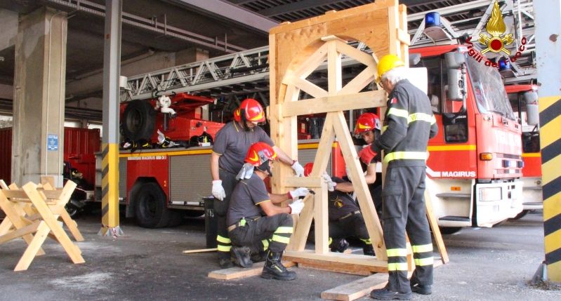 Messina, concluso il II Corso costruzioni, dissesti statici e puntellamenti