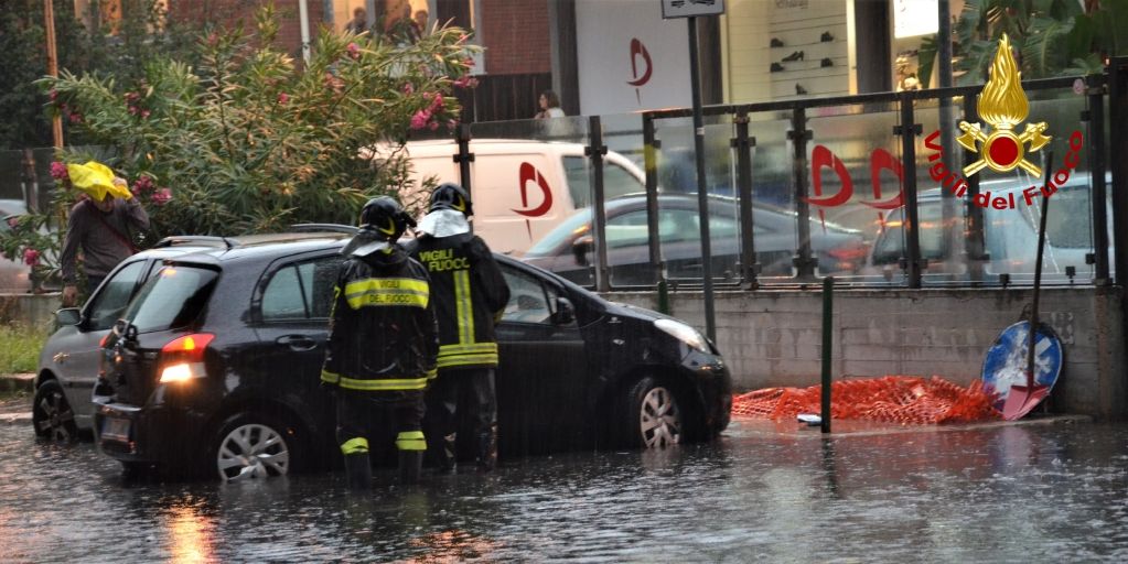 Palermo, abbondanti piogge investono la città e la sua area metropolitana causando disagi