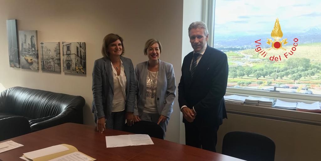 Catanzaro, siglata convenzione tra la Regione Calabria e la Direzione regionale dei Vigili del Fuoco