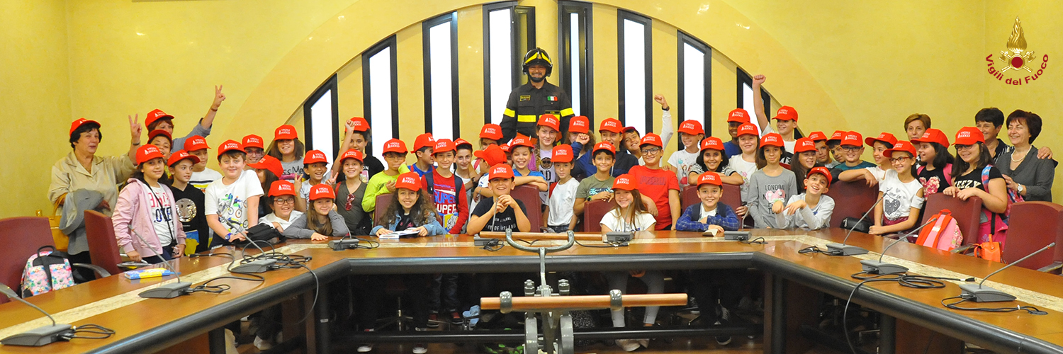 Visita di una scolaresca al Centro Operativo Nazionale dei Vigili del Fuoco