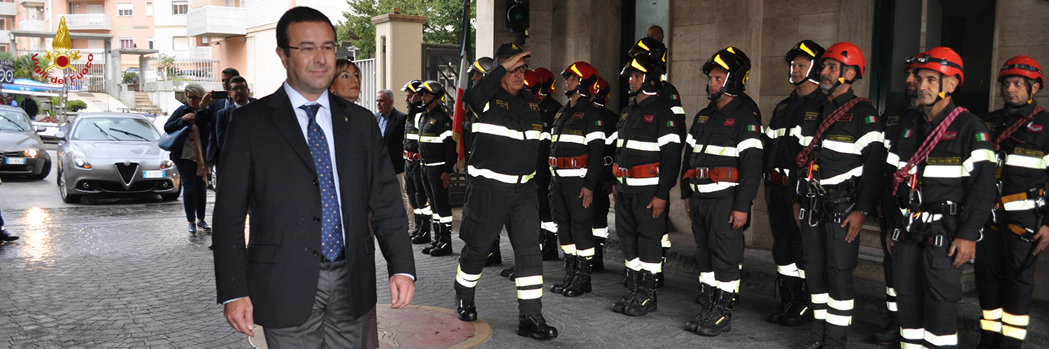 Il Sottosegretario all'Interno Candiani in visita al Comando di Caltanissetta