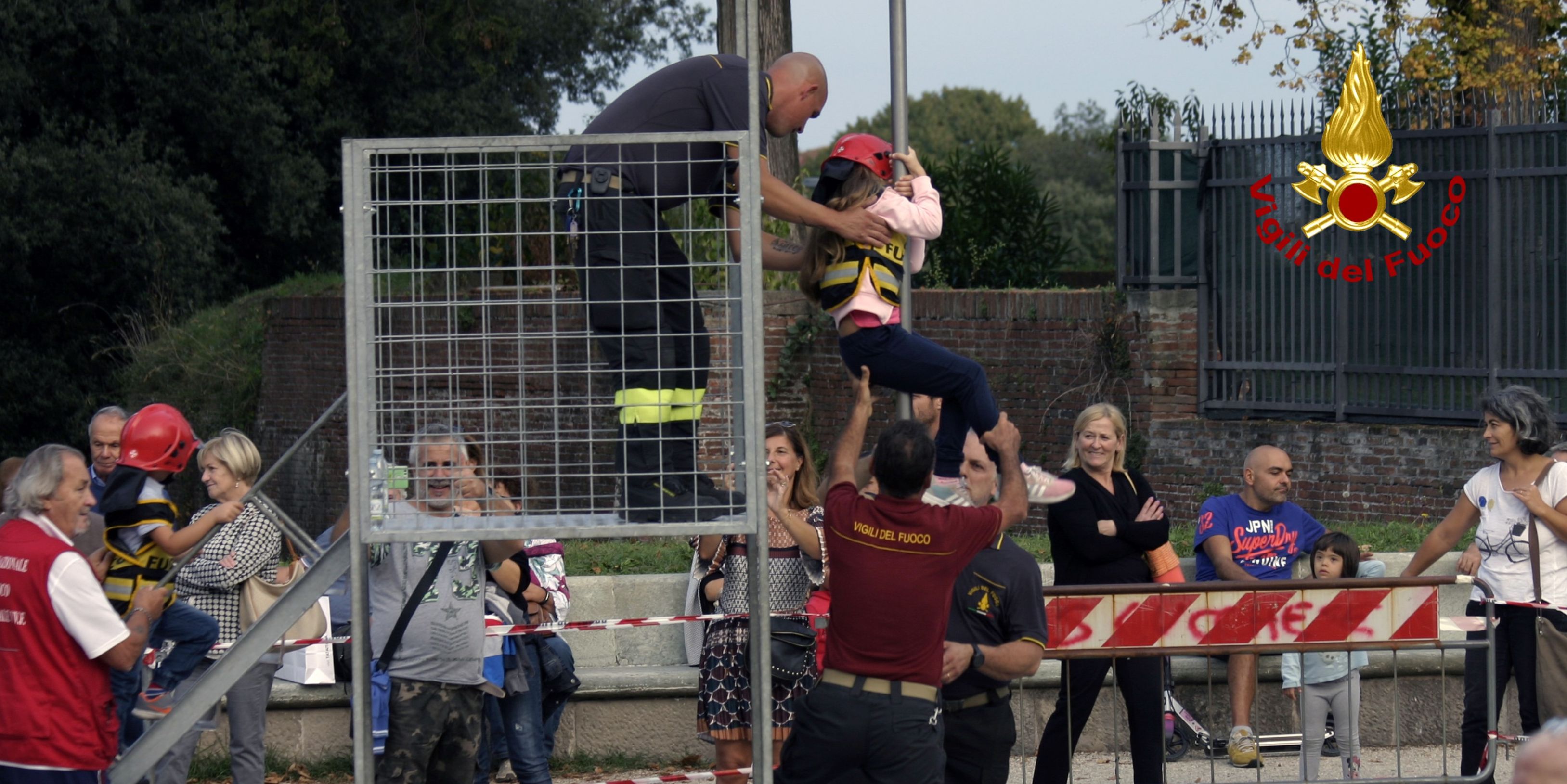 Lucca, conclusa la manifestazione "Pompieropoli"
