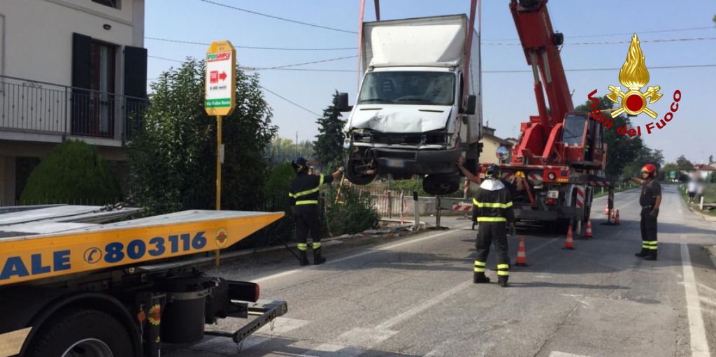 Ancona, incidente stradale nel comune di Osimo