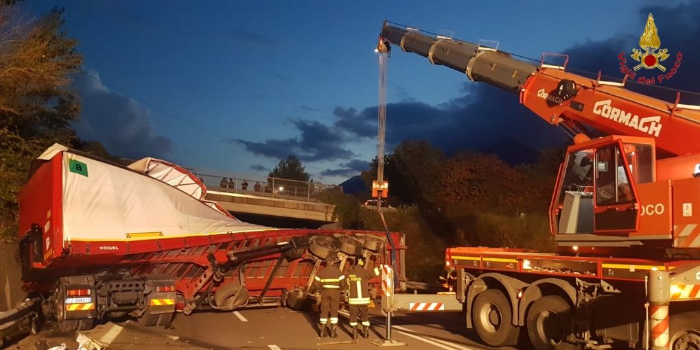 Avellino, incidente stradale sulla "SS.691"