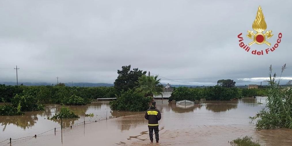 Siracusa, i Vigili del Fuoco impegnati a fronteggiare il maltempo in tutta la provincia