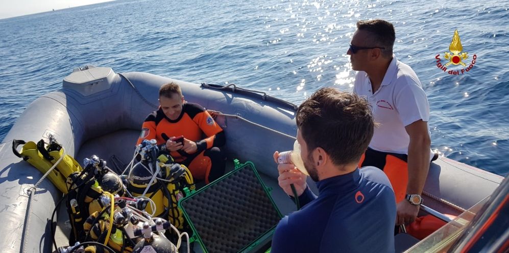 Genova, i Vigili del Fuoco in soccorso ad un gruppo di sub in difficoltà