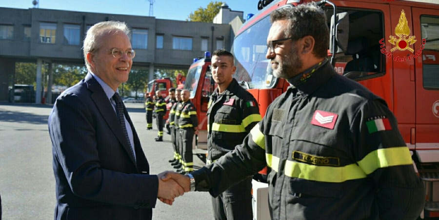 Torino, il Prefetto Renato Saccone in visita al Comando dei Vigili del Fuoco