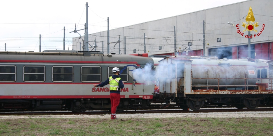 Chieti, esercitazione per disastro ferroviario con incendio liquido infiammabile