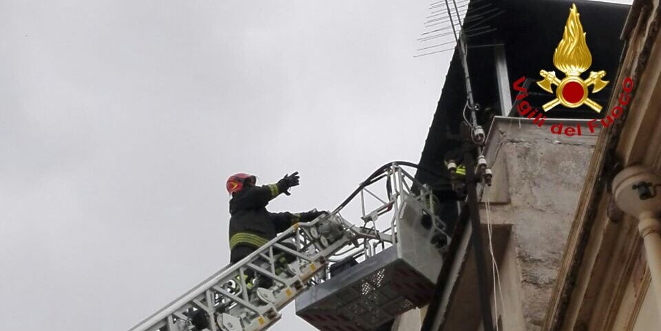 Palermo, incendio abitazione