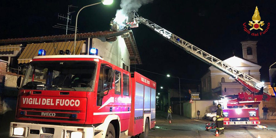 Torino, incendio canna fumaria