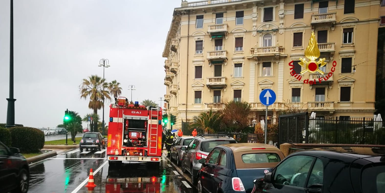 Genova, fuga di gas in centro città