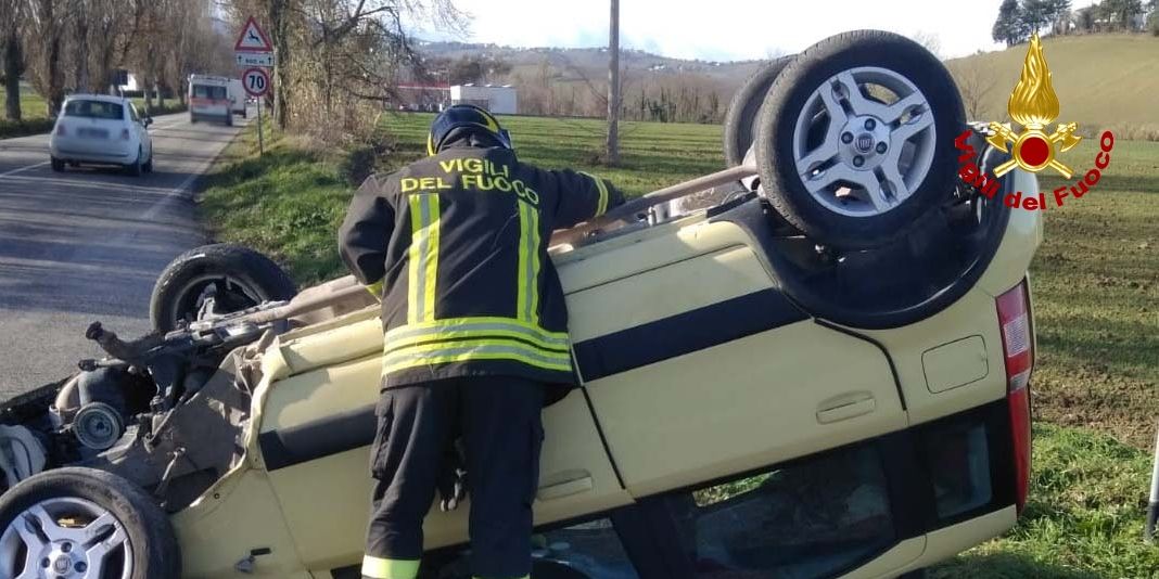 Ancona, incidente stradale a Senigallia