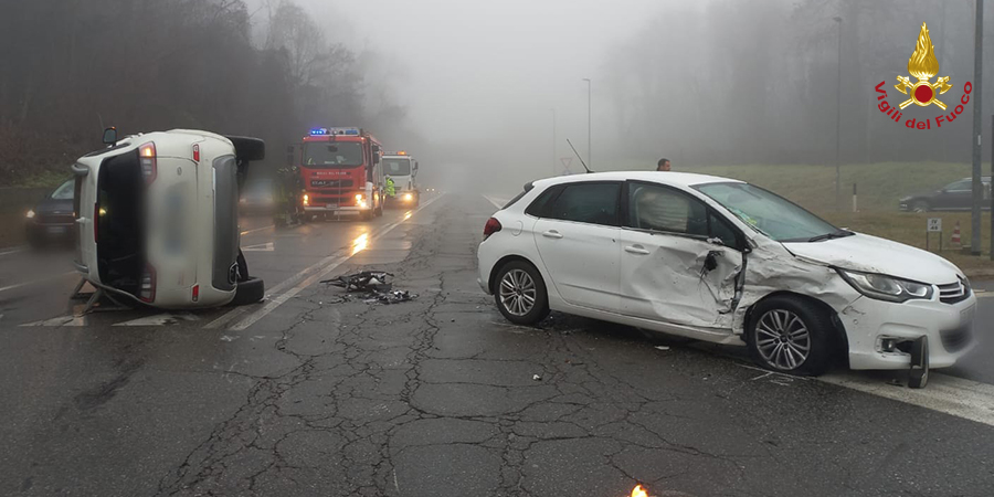 Novara, incidente sulla SP 142: due le auto coinvolte
