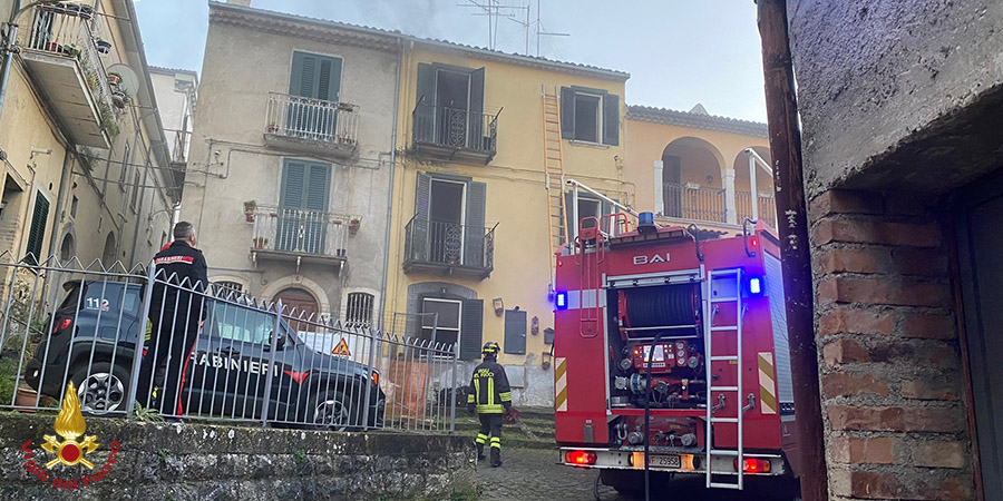 Isernia, incendio appartamento Isernia, incendio appartamento