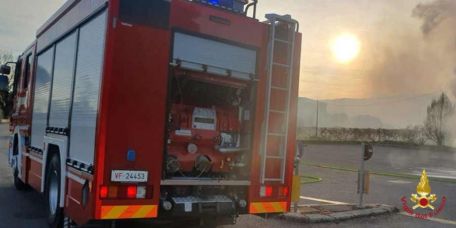 Forlì Cesena, incendio auto Forlì Cesena, incendio auto