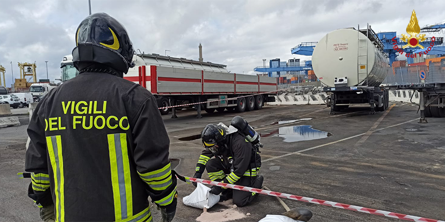 Intervento nel porto di Genova