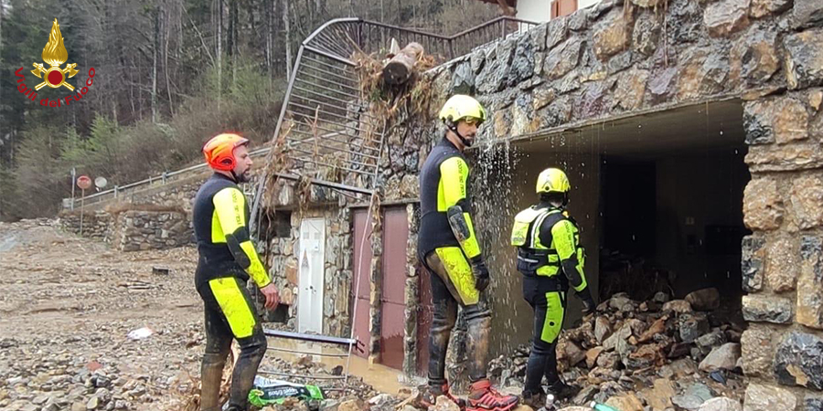 Bergamo, frana sulla SP 49