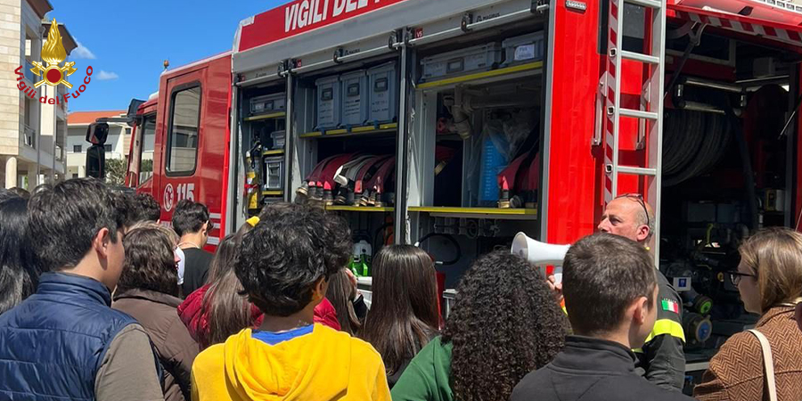 "Matera, i Vigili del Fuoco partecipano all'incontro ""Sicurezza nelle Scuole"""