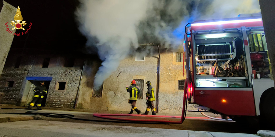 Udine, incendio a Codroipo