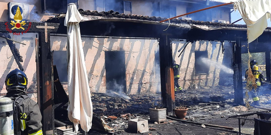 Latina, incendio ristorante