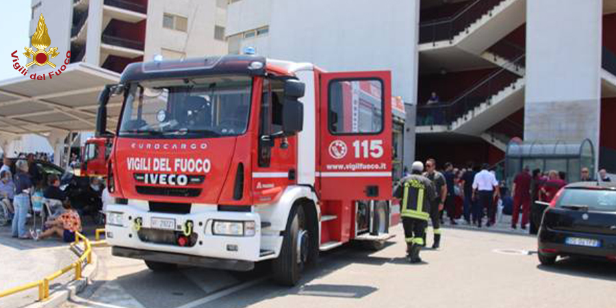 "Bari, incendio divampa presso l'ospedale regionale ""Miulli"" di Acquaviva delle Fonti"