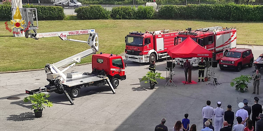 Massa Carrara, donazione piattaforma aerea