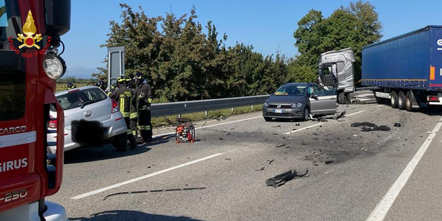 Novara, incidente stradale sulla SS32