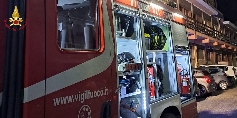 Ancona, incendio friggitrice a Falconara Marittima