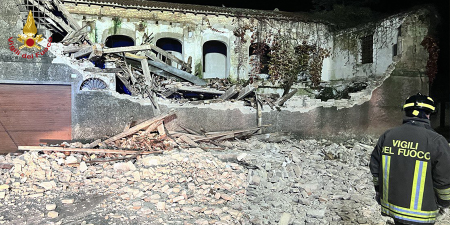 Pordenone, crollo parziale edificio disabitato