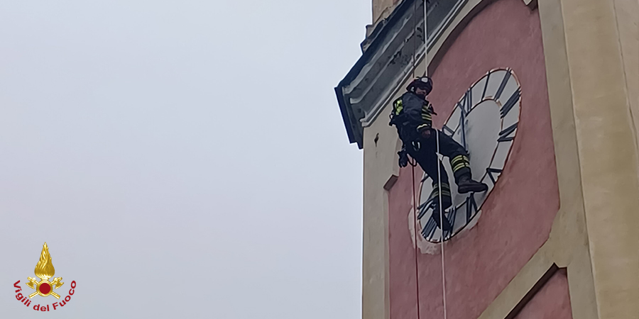 La Spezia, distacco intonaco dalla Chiesa Parrocchiale