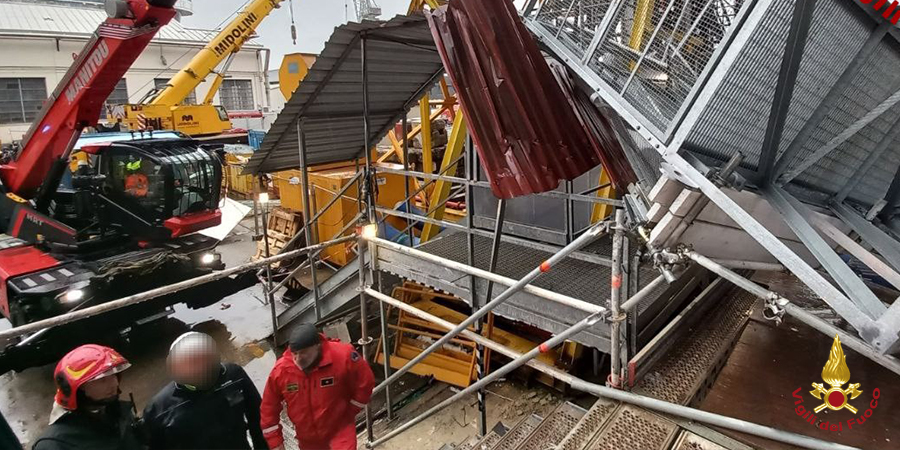 Trieste, crollo del ponteggio di un cantiere navale