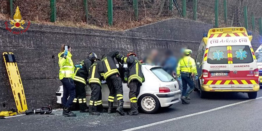 Pordenone, scontra tra auto e furgone sulla SR 51. Ferita una donna