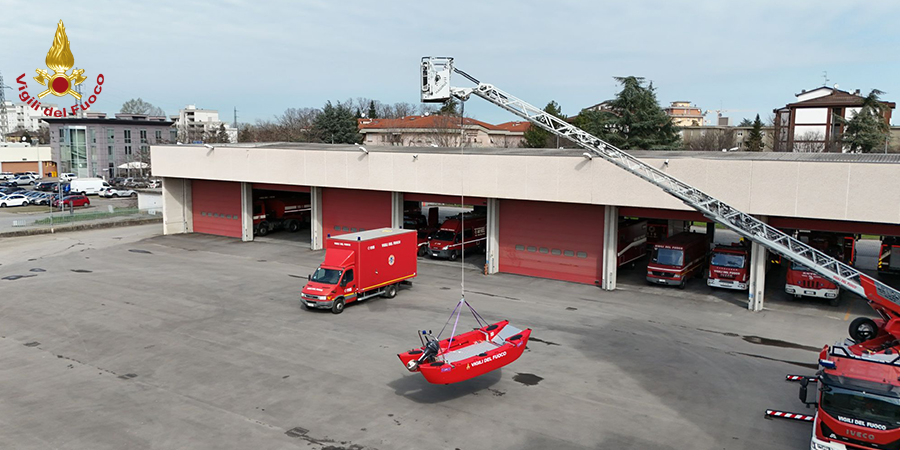 Parma, messa in servizio imbarcazione catamarano