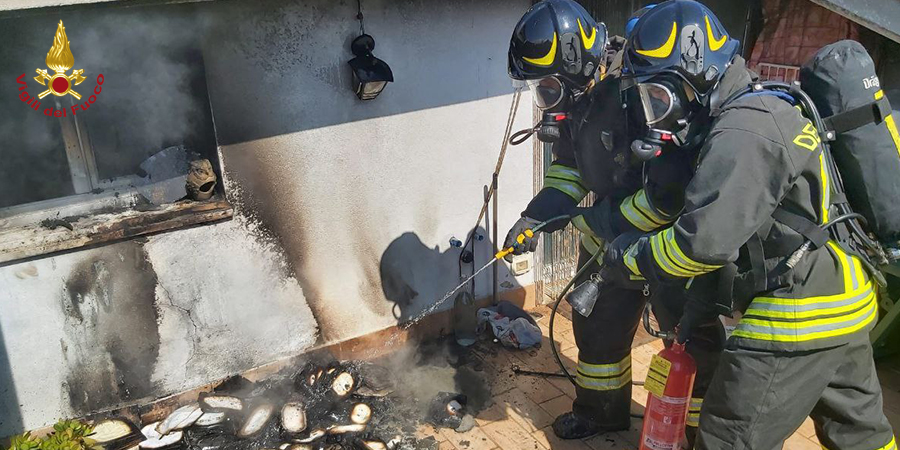 Macerata, incendio appartamento Macerata, incendio appartamento