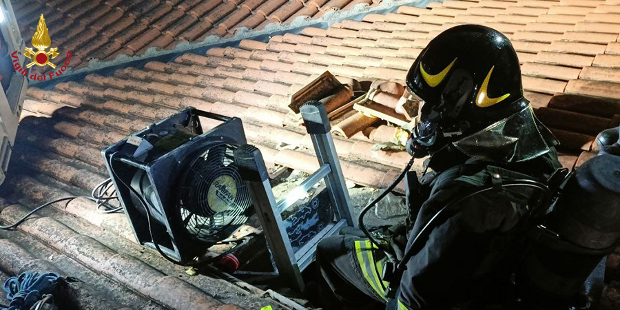 Pordenone, incendio canna fumaria