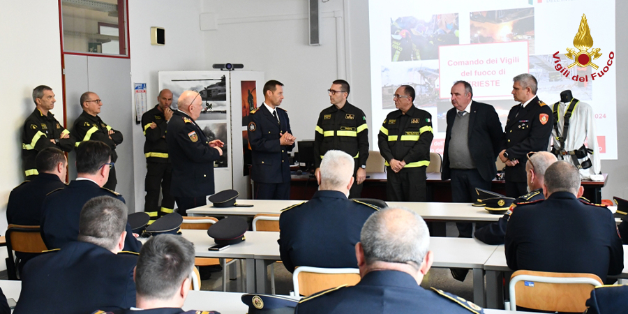 Trieste, una delegazione di Vigili del fuoco istriani e spalatino-dalmata in visita al Comando