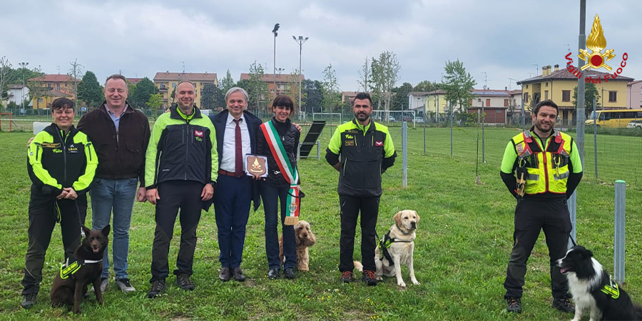 Bologna, inaugurato il campo sgambamento cani a Sant'Agata Bolognese alla presenza del nucleo cinofili VF