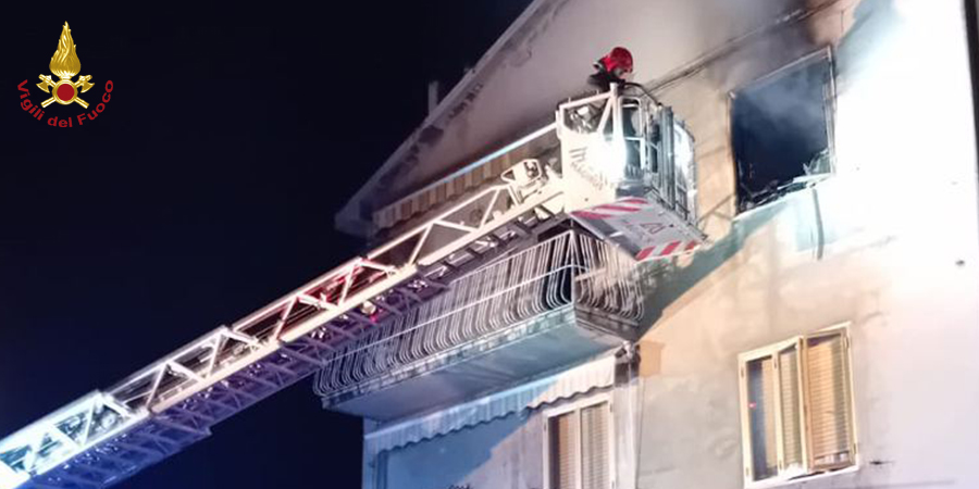 Ancona, incendio appartamento a Castelfidardo