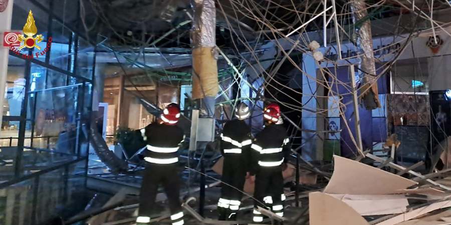 Caserta, crollo di una controsoffitto a Marcianise Caserta, crollo di una controsoffitto a Marcianise